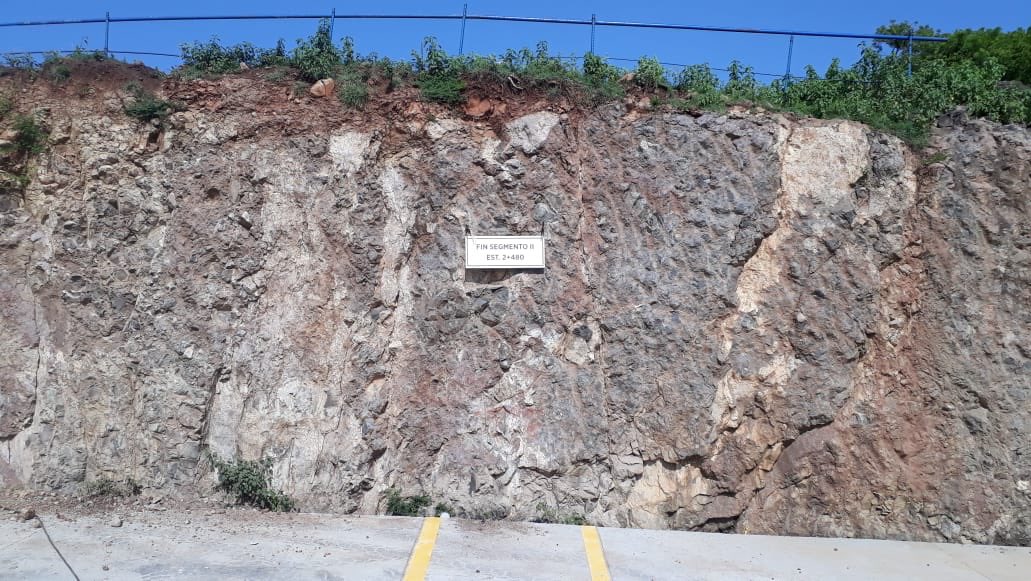 En 18 meses, FMLN dejó un muro de tierra como parte del segmento III del Bypass de La Libertad en-18-meses-fmln-dejo-un-muro-de-tierra-como-parte-del-segmento-iii-del-bypass-de-la-libertad